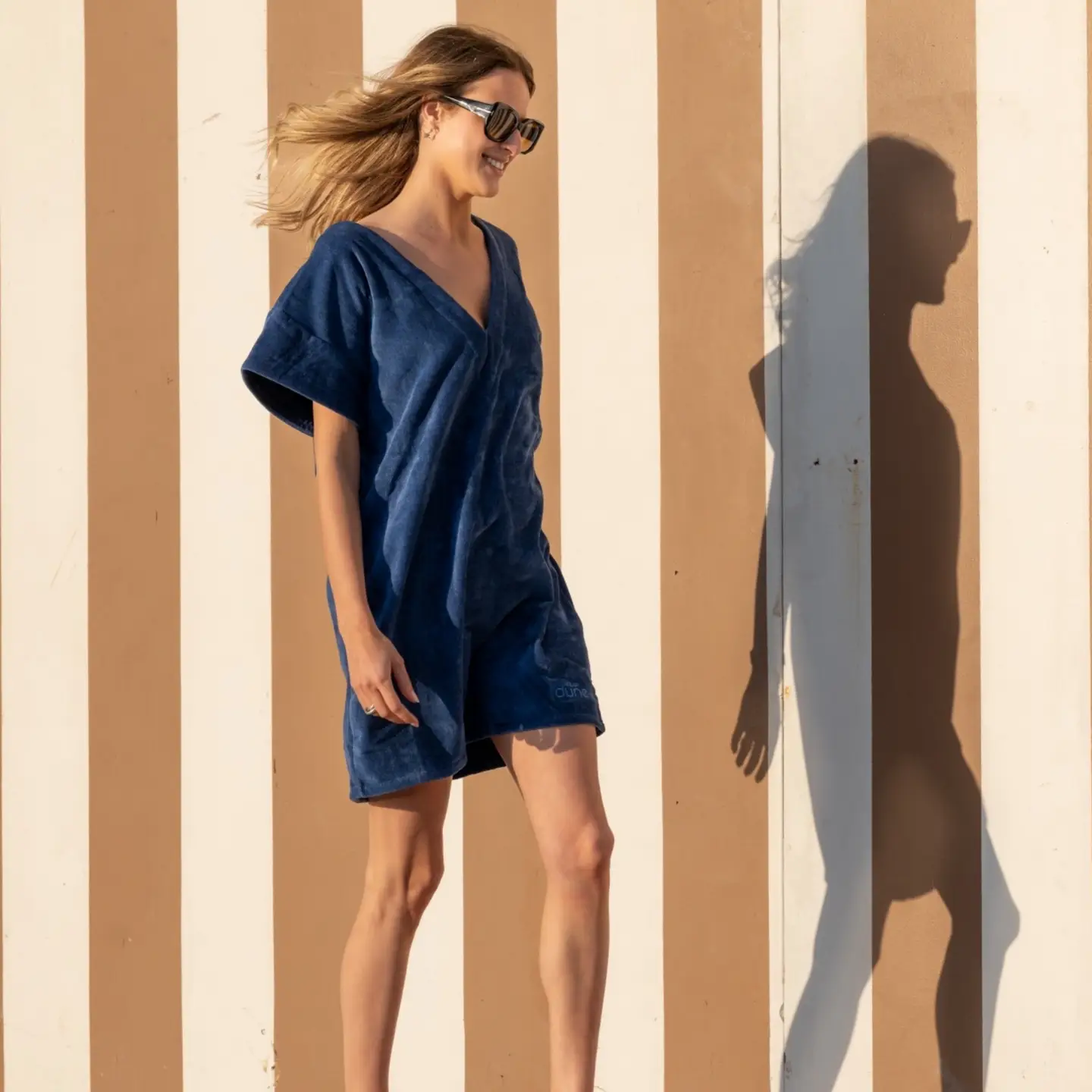 Short Vintage- styled Dress - Ultramarine - Image 2